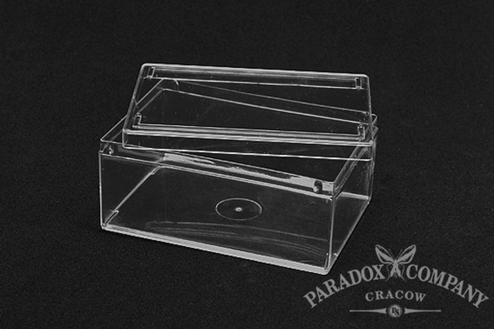 Transport - expositional box made from clear plastic. 